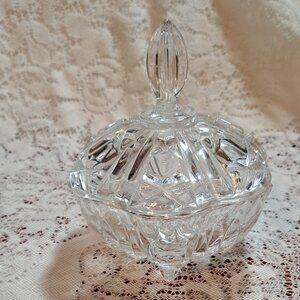 VINTAGE LEAD CRYSTAL FOOTED CANDY DISH W/ Crown LID Gorgeous 5 inches tall